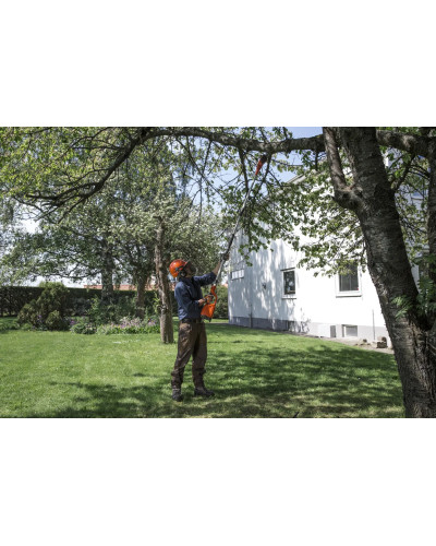 Elagueuse sur perche batterie 120iTK4 Husqvarna avec BLI10 et QC80