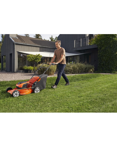 Tondeuse LC142IS Husqvarna avec batterie et chargeur
